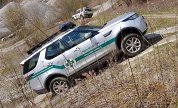 Jäger stürzt bei Fusch über 100 Meter in Bachbett und stirbt