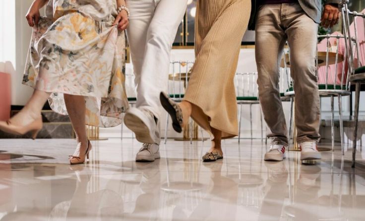 Rotes Kreuz lädt zum Tanzcafe nach Regau ein (Foto: Alena Darmel/Pexels)