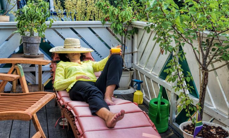 Relaxen auf Balkonien (Foto: ArTo/adobe.stock)