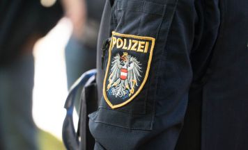 25-Jähriger stirbt nach Unfall mit LKW in Tirol