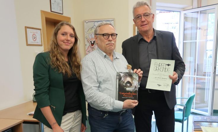 Ehrung von Schriftführerin Christine Buchegger und Rudolf Bengesser (Foto: Sulzbacher)