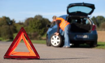 Mit dem Auto ins Ausland: So schützen sich Reisende vor Betrügern