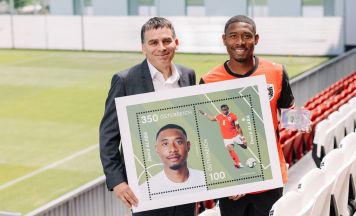 David Alaba erhält eigene Briefmarke der Österreichischen Post