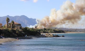 Waldbrände im Urlaub: Wann Reisende kostenlos stornieren können