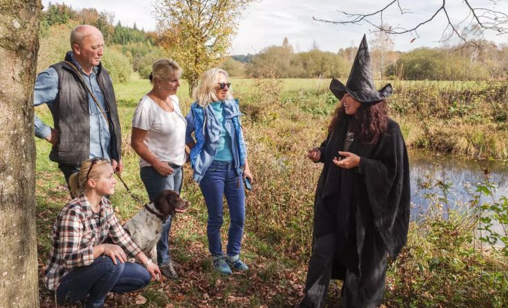 Unterwegs mit Moorhexe Gerli (Foto: Thomas Reibnegg)