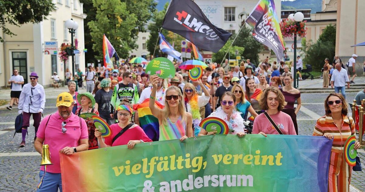 Salzkammergut Pride: Hunderte ziehen bunt durch Bad Ischl