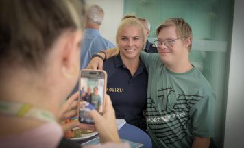 Coffee with Cops: Polizei und Sparkasse setzen auf Sicherheit