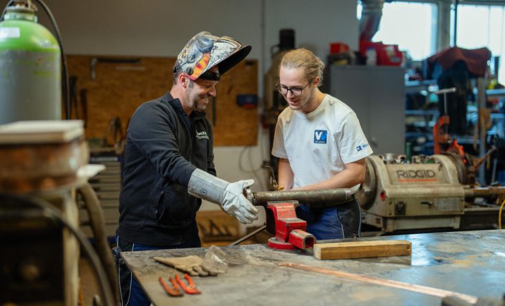 Jugendliche entdecken Technik und Handwerk (Foto: Josef Winzer GesmbH & Co KG/Die Gipfelstürmer)