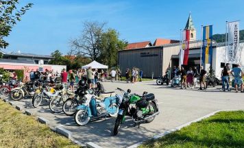 Puch-Kult am Attersee: Bach Angels starten zur großen Rundfahrt