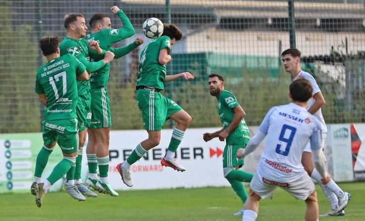 Fussballspiel zwischen dem SC Schwanenstadt und SK Bad Wimsbach (Foto: Hörmandinger)