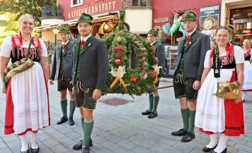 Erntedank in St. Wolfgang: Ein Fest für Ernte und Jubilare