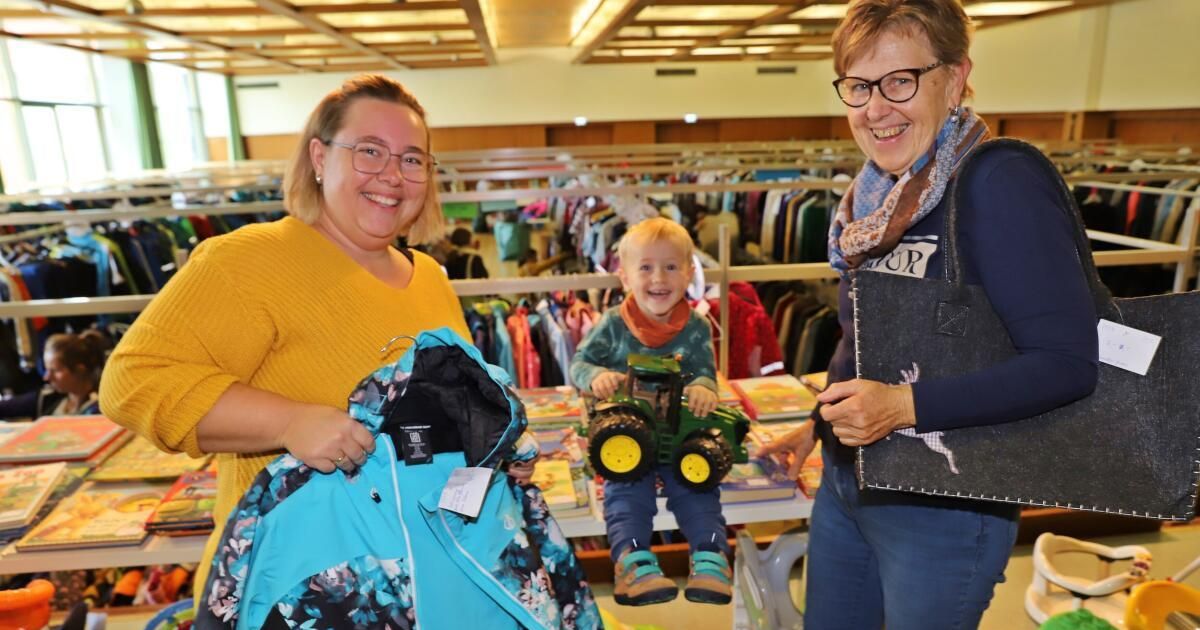 Exchange bazaar in Ebensee: Four days all about children's items