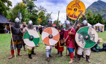 Wikinger eroberten Ebensee: Erstes Wikingerfest begeisterte Besucher