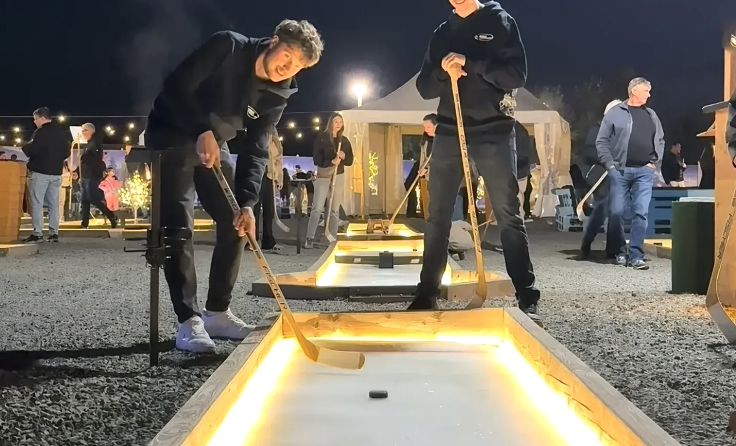 36 eisige Bahnen: Österreich-Premiere in der Steiermark (Foto: Ice Minigolf Graz)