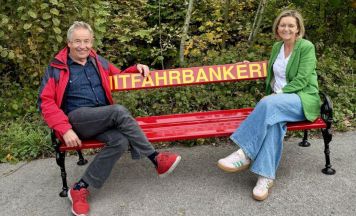 Neues Mitfahrbankerl in Bad Ischl: Einfach einsteigen und mitfahren