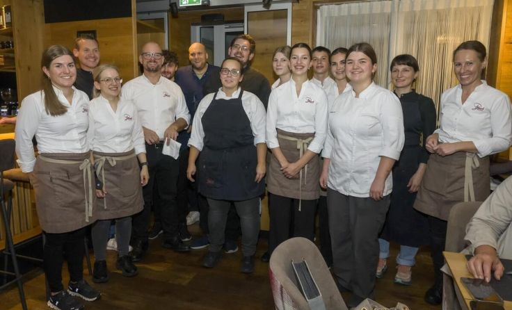 Das Team vom Gasthaus Die Schmiede in Pfaffing (Foto: Schmiede Pfaffing)