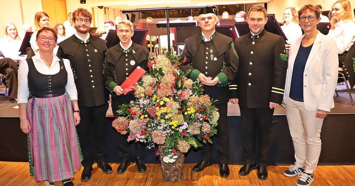 Salinenmusik Ebensee begeisterte mit schwungvollem Herbstkonzert