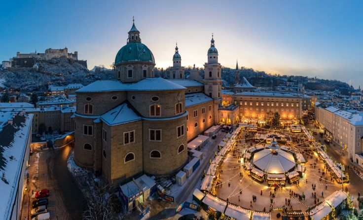 Salzburger Christkindlmarkt am Dom- und Residenzplatz (Foto: Salzburg Tourismus/Günter Breitegger)