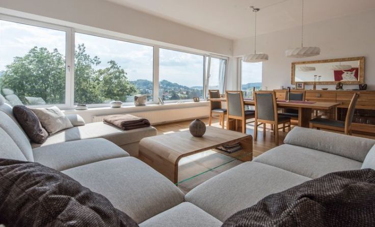 Traum-Wohnung in Edelvilla am Linzer Freinberg mit Fernblick und Poolbenutzung. Foto: real360.at