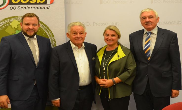 v.l.: Franz Ebner, Josef Pühringer, Doris Mittendorfer und Ernst Fürst. Foto: OÖ Seniorenbund