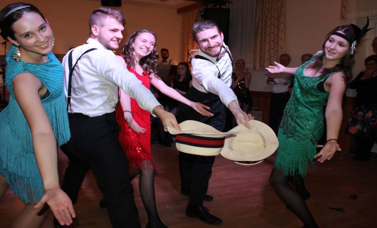 Der Musikverein Traberg feierte ausgelassen am Musikball. Foto: Jasmin Niederhametner