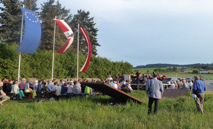 Jedes Jahr wird auch in Gallneukirchen an die Vergangenheit erinnert. Foto: E. Kozlik