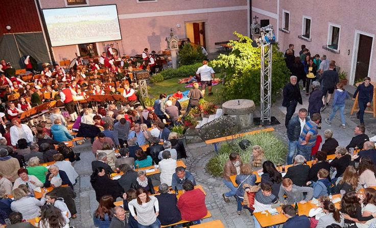Am 18. Mai wird es musikalisch im Innenhof des Pfarrhofes. Foto: Musikverein Vorderweißenbach