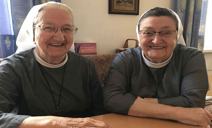 (V.l.) Schwester Bertilla und Schwester Adelharda. Foto: Preining/Tips