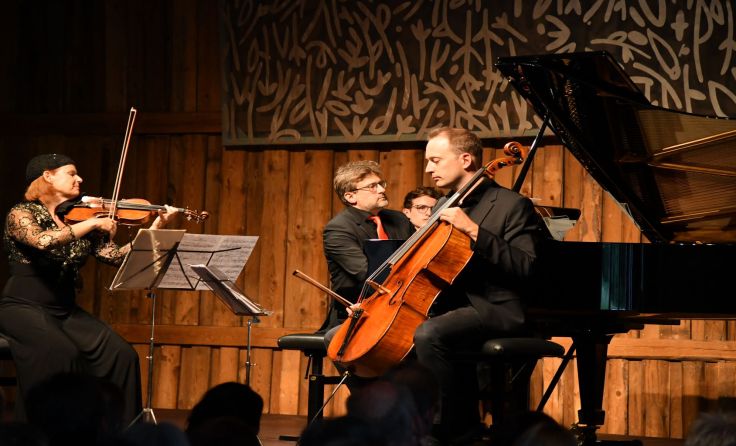 Clemens Zeilinger (am Klavier) mit dem Trio van Beethoven. Foto: Erika Ganglberger