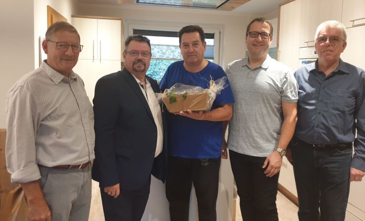 Hermann Mairhofer und seine Gratulanten. Foto: ÖVP Engerwitzdorf