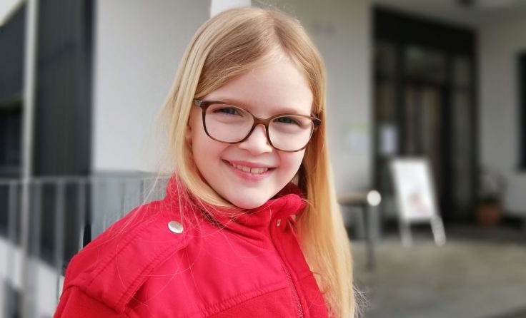 Valerie Kaiser brachte ihre Osterkarten persönlich vorbei. Foto: Rotes Kreuz UU/ Agnes Kaiser