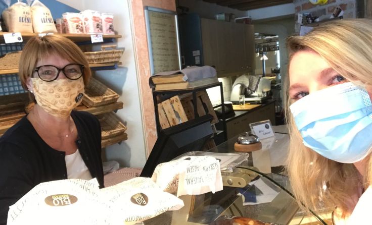 Ein Einkaufs-Selfie mit Silvia Hörschläger muss natürlich auch sein. Foto: Tips/Preining