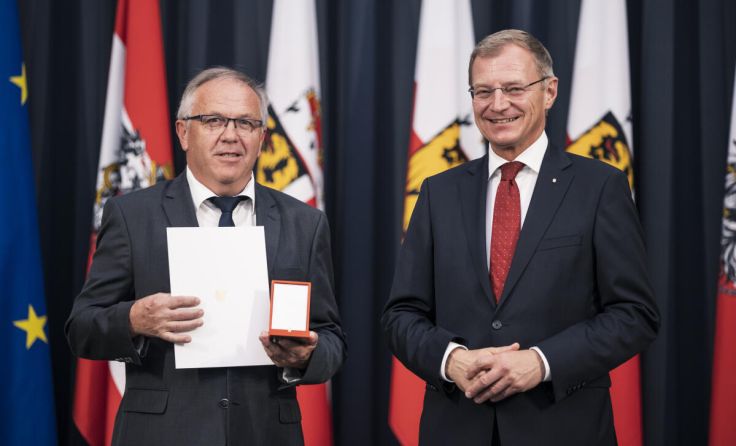 Herbert Rath und Landeshauptmann Thomas Stelzer. (Foto: Land OÖ)