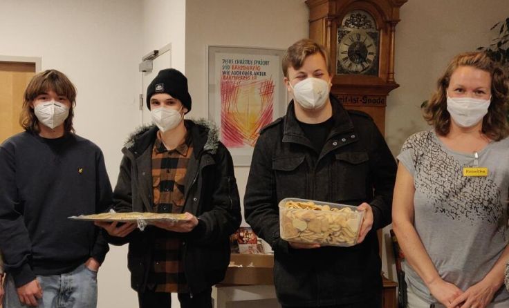 Gemeinsam wurden Kekse für das Altersheim Abendfrieden gebacken. (Foto: Privat)