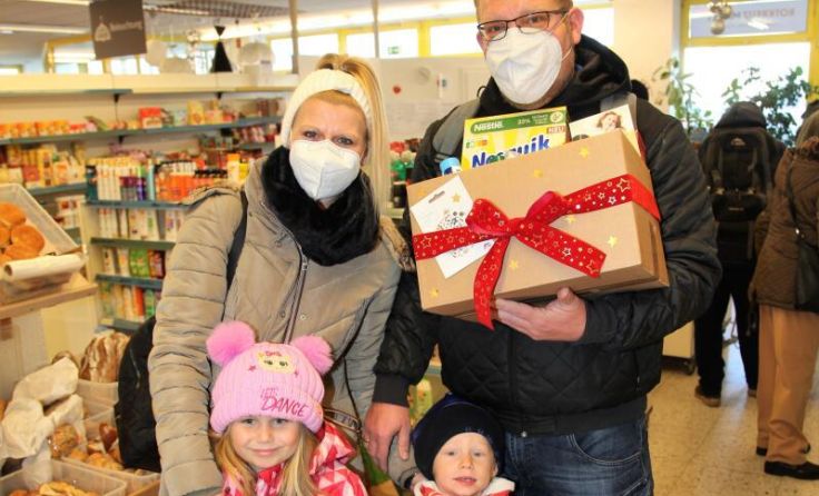 86 Weihnachtspakete wurden im Bezirk ausgegeben. (Foto: Hans Dumfarth)