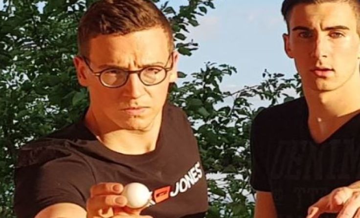 Die Schneiderbuam Sebastian und Bernhard in Aktion