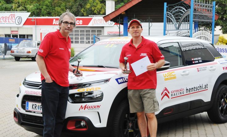 v.l.: Co-Pilot Thomas Trescher, Motorsport-Racer Alfred Fries. Foto: Gerhard Riedl