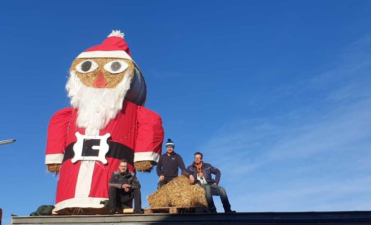 Der Weihnachtsmann ist zum echten Hingucker in Putzleinsdorf geworden. Foto: privat