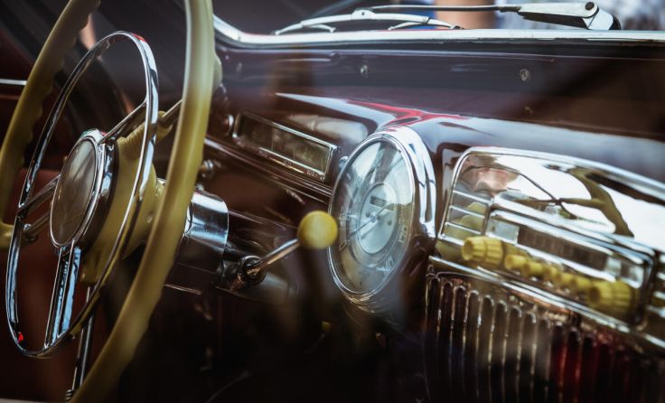 Raus aus der Garage mit dem Oldtimer und auf nach Klaffer! (Foto: sergeisimonov/shutterstock.com)