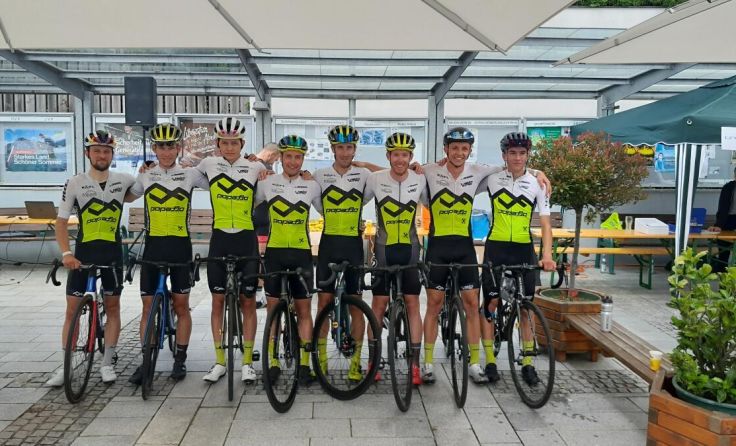 Die velo.crew PopaFlo fuhr in Alberndorf einen Doppelsieg ein. (Foto: privat)