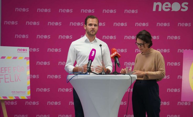 NEOS-Spitzenkandidat Felix Eypeltauer und Listenzweite Julia Bammer. Foto: NEOS Oberösterreich