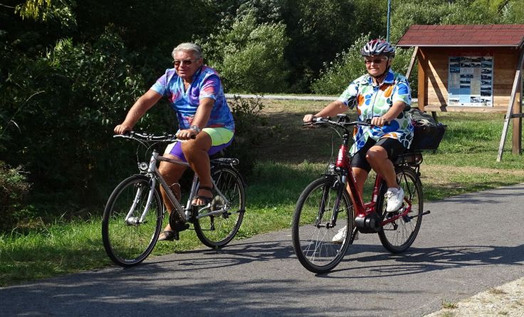 Adelheid und Friedrich Polzer auf der Thayarunde bei Dobersberg.