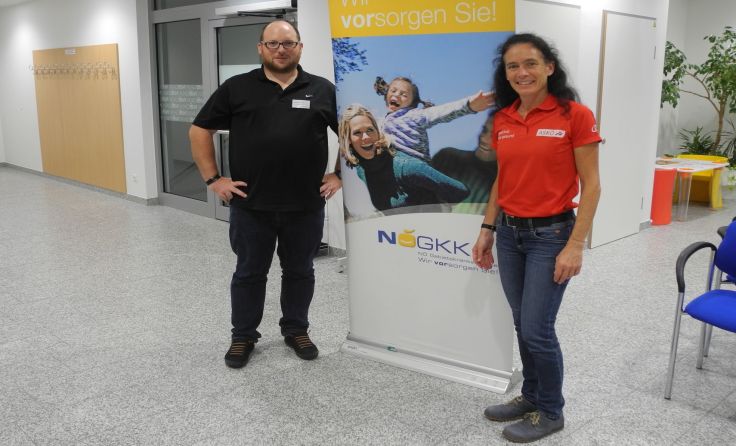 Am Foto v.l.:Georg Einzinger (NÖGKK) und Irene Zerkhold (ASKÖ).