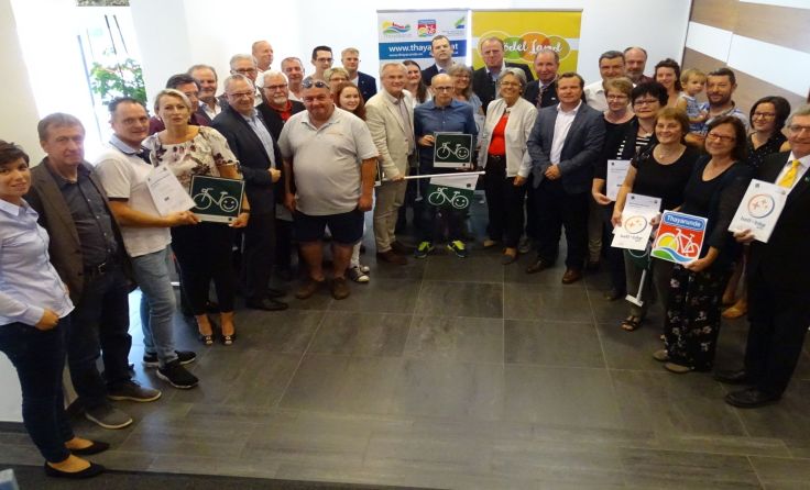 Alle Protagonisten der Zertifizierungszeremonie.