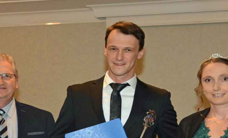 Bürgermeister Franz Schabetsberger (l.) mit dem neuen Prinzenpaar. (Foto: Marktgemeinde Riedau)