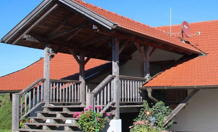 Ein umgebauter Heuboden dient als Veranstaltungszentrum. (Fotos: Voitleitner)