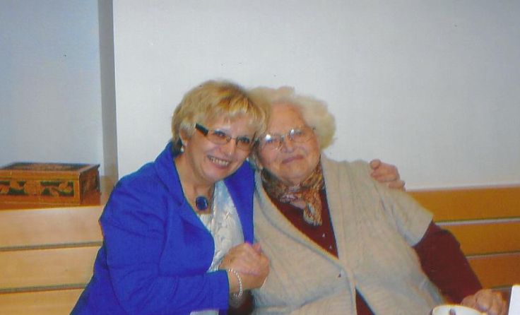 Roswitha Wiener-Jackowiak mit ihrer Mutter Rosina Jackowiak (Foto: Privat)