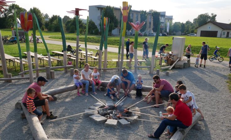 Zahlreiche Zeller nahmen am Grillfest teil. (Fotos: ÖVP Zell an der Pram)