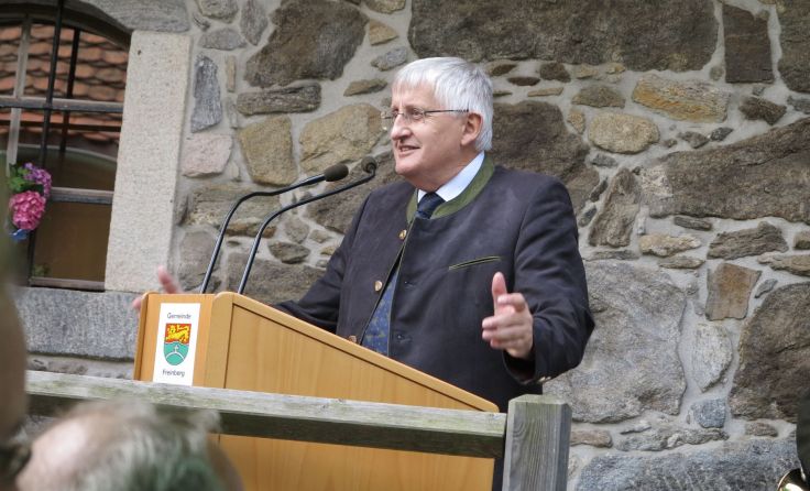 Gemeindebundpräsident Johann Hingsamer in Vertretung des Landeshauptmanns (Foto: W. Hocheneder)