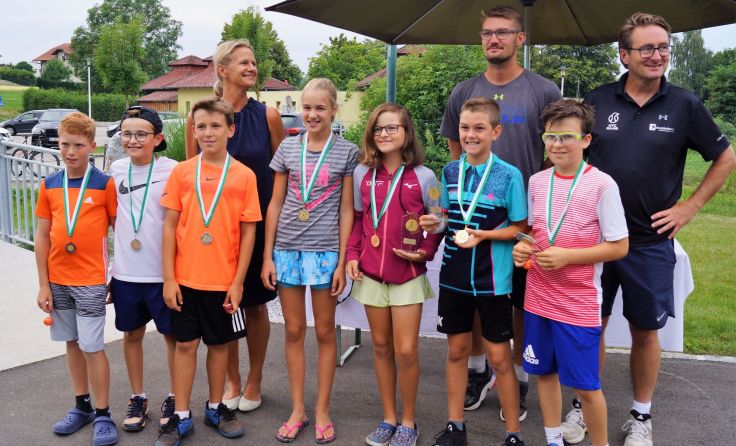 Zahlreiche Nachwuchstennisspieler nahmen am OÖTV Wilson Sommercamp teil. (Foto: Mayr)